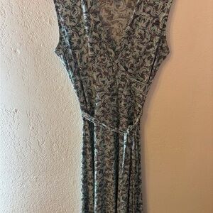 Leota Green and Black Patterned knee length dress